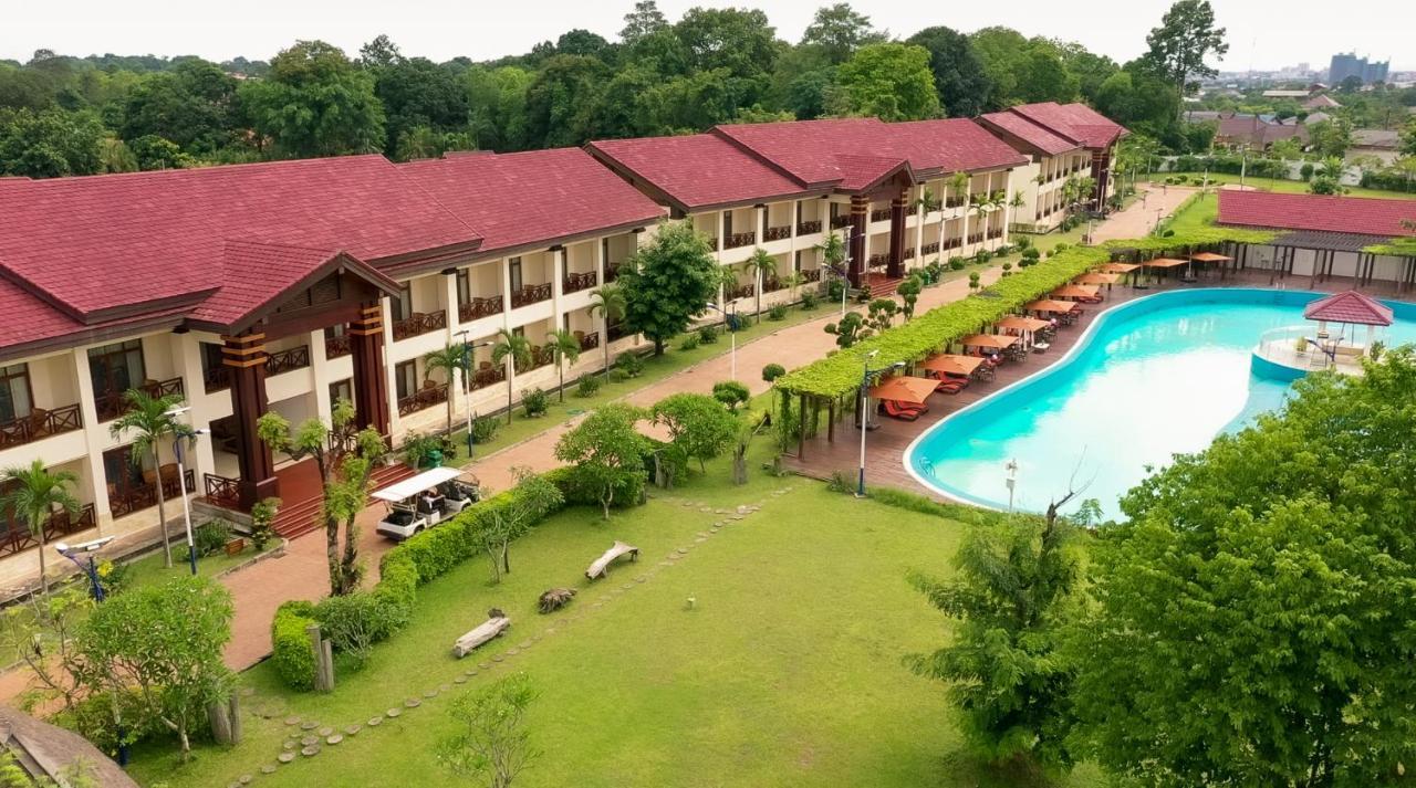 36Manor International Sport Hotel Vientiane Buitenkant foto