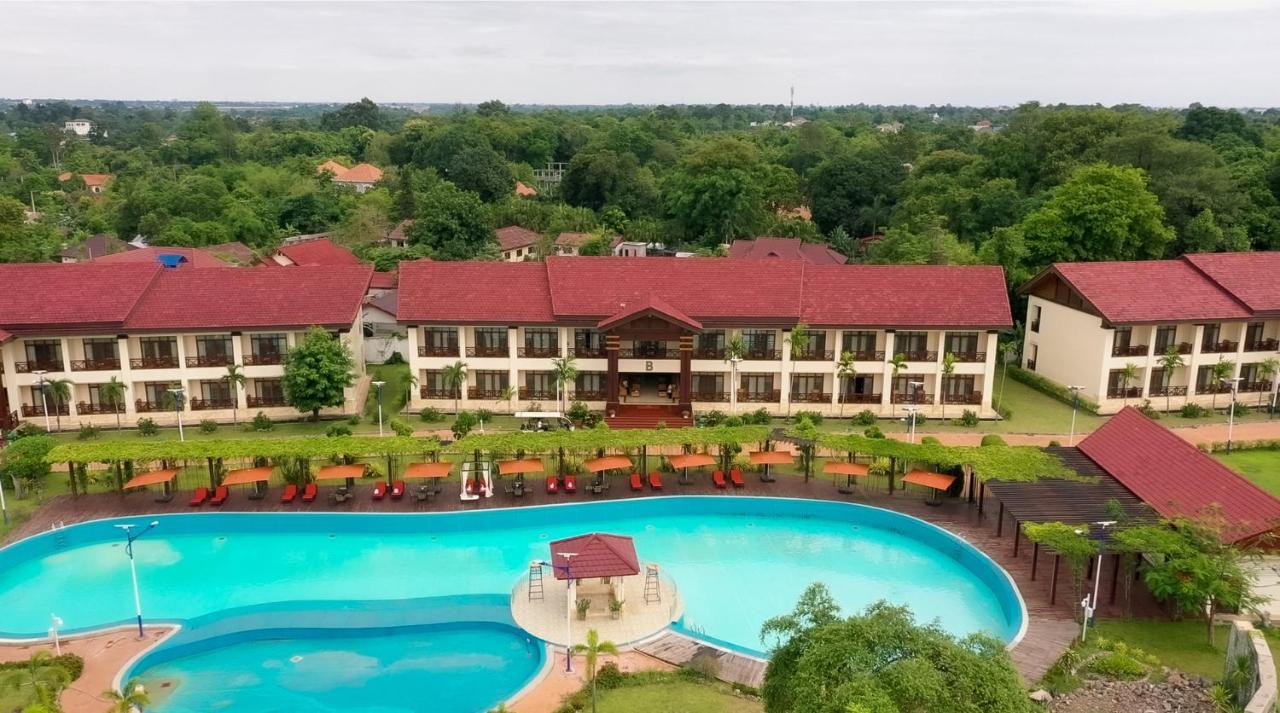 36Manor International Sport Hotel Vientiane Buitenkant foto