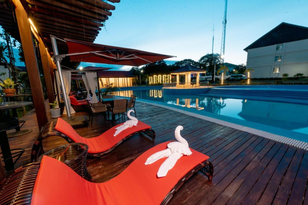 36Manor International Sport Hotel Vientiane Buitenkant foto