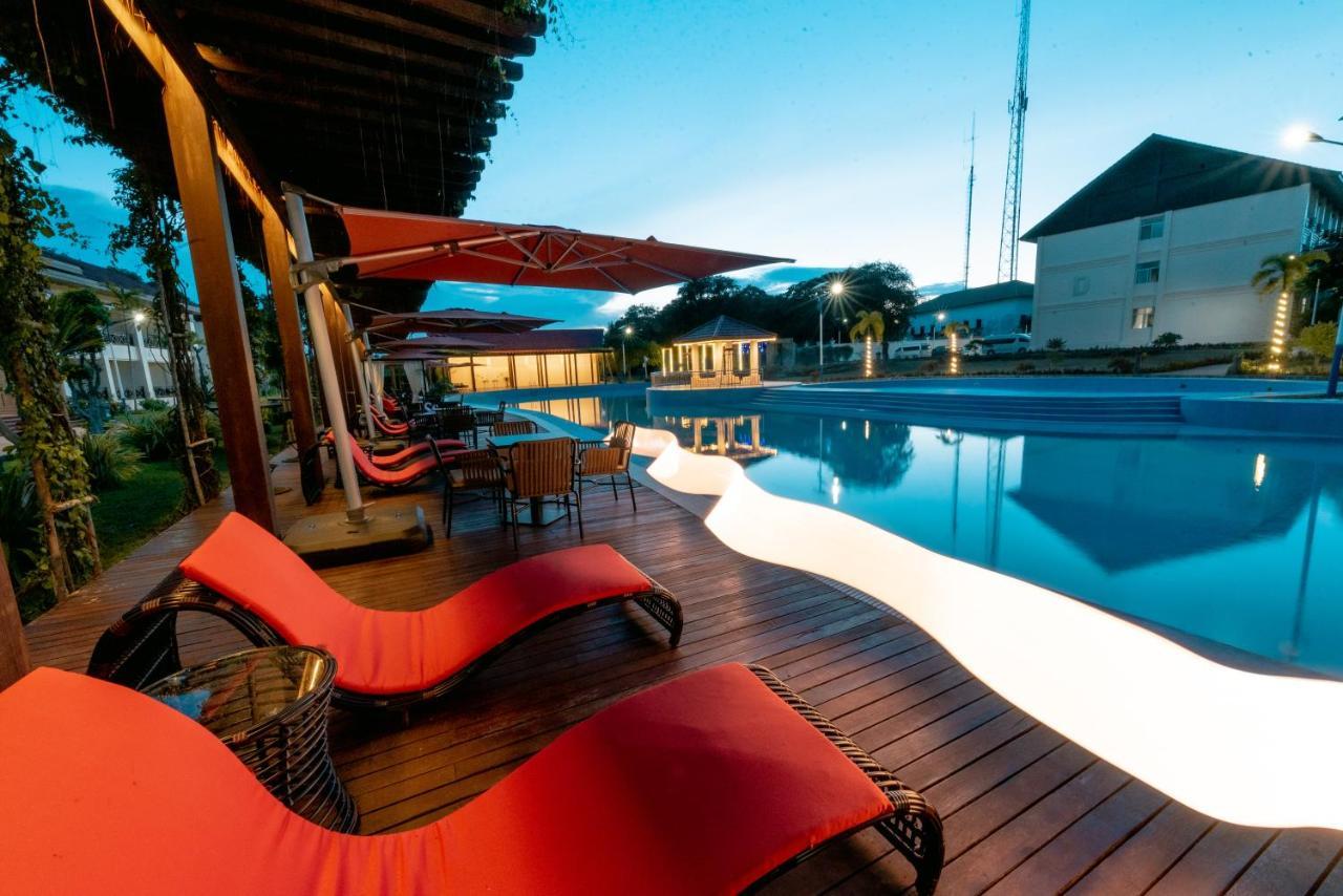 36Manor International Sport Hotel Vientiane Buitenkant foto